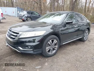 2013 Honda Crosstour EX-L z VIN 5J6TF2H52DL005786, wystawiony jako IAAI lot #42076956 z przebiegiem 87 191 mil mil oraz . Historia ofert i sprzedaży dostępna na DreamBid. Obrazek 2.