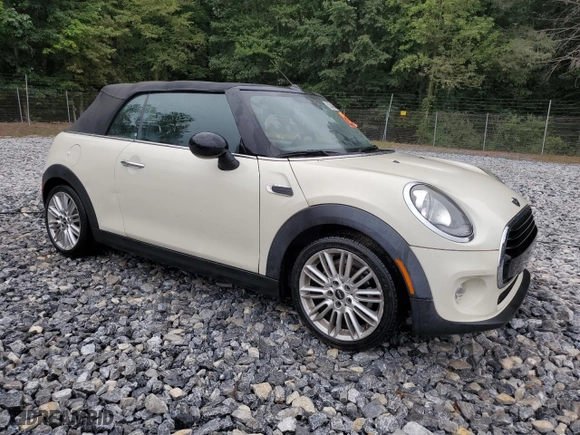 2016 MINI Cooper Convertible with VIN WMWWG5C57G3A83476, listed as a Copart auction lot 62848484 with 0 mi miles and Salvage Title. Bid and sale history available at carsss.com. Image 4.