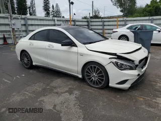 2018 Mercedes-Benz CLA 250 with VIN WDDSJ4EB6JN520320, listed as a Copart auction lot 65221945 with 114,514 mi miles and Salvage title. Bid and sale history available at DreamBid. Image 4.