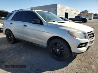 2015 Mercedes-Benz M ML 350 with VIN 4JGDA5JB1FA601587, listed as a Copart auction lot 46361785 with 140,942 mi miles and Salvage Title. Bid and sale history available at carsss.com. Image 4.