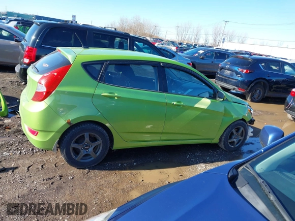 2013 Hyundai Accent GS z VIN KMHCT5AE9DU072191, wystawiony jako IAAI lot #41802024 z przebiegiem 52 491 mil mil oraz . Historia ofert i sprzedaży dostępna na DreamBid. Obrazek 14.