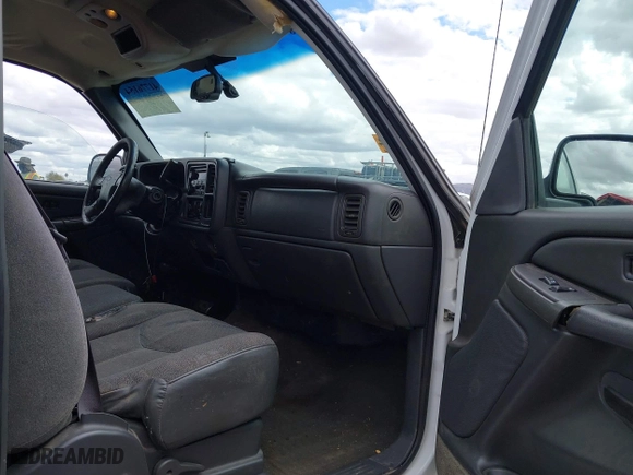 2006 Chevrolet Silverado 1500 LT1 with VIN 2GCEC19V861124371, listed as a IAAI auction lot 41776154 with 222,653 mi miles. Bid and sale history available at carsss.com. Image 5.