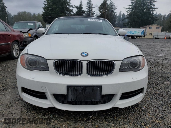 2008 BMW 1 Series 135i z VIN WBAUN935X8VK39744, wystawiony jako Copart lot #87072544 z przebiegiem 40 581 mil mil oraz Szkoda całkowita • Salvage title. Historia ofert i sprzedaży dostępna na DreamBid. Obrazek 5.