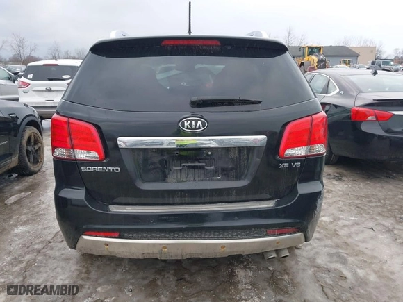 2013 Kia Sorento SX with VIN 5XYKWDA28DG340057, listed as a IAAI auction lot 41561148 with 116,828 mi miles. Bid and sale history available at carsss.com. Image 17.