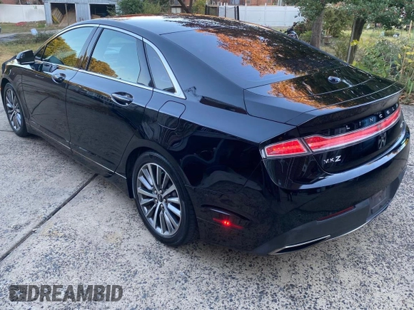 2018 Lincoln MKZ Premiere with VIN 3LN6L5B98JR625687, listed as a Copart auction lot 76837194 with 121,141 mi miles and Clean Title. Bid and sale history available at DreamBid. Image 3.