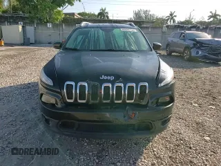 2018 Jeep Cherokee Latitude Tech Connect with VIN 1C4PJMCB9JD541087, listed as a Copart auction lot 86694734 with 124,072 mi miles and Non Repairable. Bid and sale history available at carsss.com. Image 14.