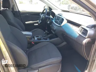 2016 Kia Sorento LX with VIN 5XYPG4A51GG077296, listed as a IAAI auction lot 42385823 with 137,076 mi miles and . Bid and sale history available at DreamBid. Image 5.