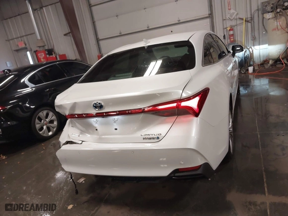 2020 Toyota Avalon Hybrid Limited with VIN 4T1D21FBXLU017732, listed as a IAAI auction lot 41159133 with 44,864 mi miles. Bid and sale history available at carsss.com. Image 16.