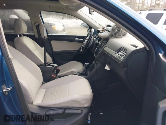 2019 Volkswagen Tiguan SE with VIN 3VV2B7AX4KM017280, listed as a IAAI auction lot 41786487 with 119,949 mi miles and . Bid and sale history available at DreamBid. Image 5.