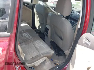 2014 Ford C-Max SE z VIN 1FADP5AU1EL502801, wystawiony jako IAAI lot #42505854 z przebiegiem 178 199 mil mil oraz . Historia ofert i sprzedaży dostępna na DreamBid. Obrazek 8.