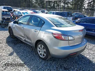 2011 Mazda Mazda3 i Sport with VIN JM1BL1UG4B1480828, listed as a IAAI auction lot 41868170 with 136,876 mi miles. Bid and sale history available at carsss.com. Image 3.