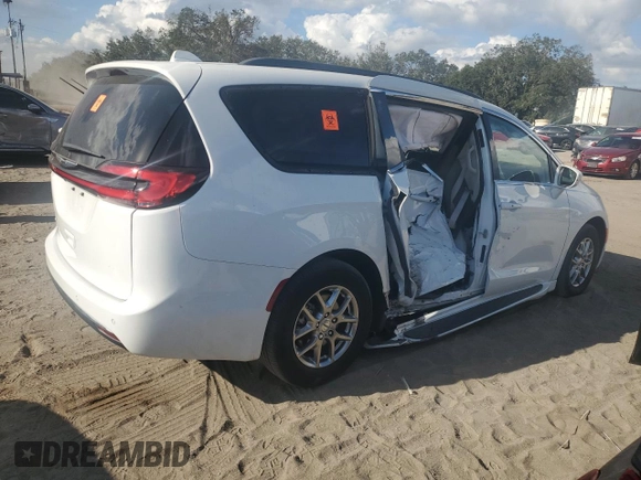2021 Chrysler Pacifica Touring with VIN 2C4RC1FG1MR510121, listed as a Copart auction lot 78366954 with 34,296 mi miles and Salvage title. Bid and sale history available at DreamBid. Image 3.