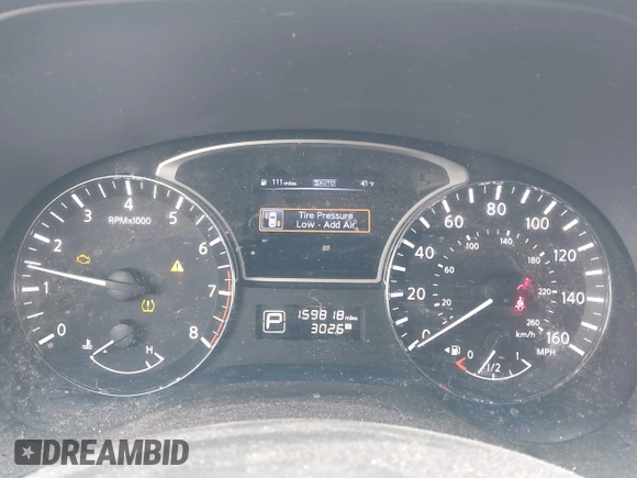 2014 Nissan Pathfinder SV with VIN 5N1AR2MM0EC698047, listed as a IAAI auction lot 41838837 with 159,818 mi miles. Bid and sale history available at carsss.com. Image 7.