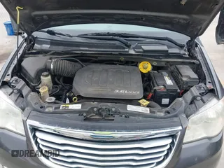 2014 Chrysler Town & Country Touring L with VIN 2C4RC1CG7ER300693, listed as a IAAI auction lot 41849463 with 174,203 mi miles and . Bid and sale history available at carsss.com. Image 10.