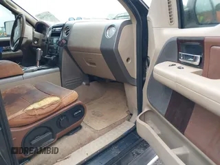 2005 Ford F-150 XLT z VIN 1FTPW12575KF06593, wystawiony jako IAAI lot #42375560 z przebiegiem 264 277 mil mil oraz . Historia ofert i sprzedaży dostępna na DreamBid. Obrazek 5.