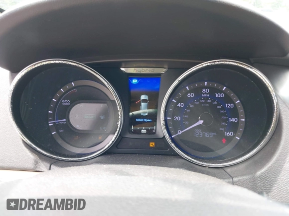 2013 Hyundai Sonata with VIN KMHEC4A49DA068685, listed as a IAAI auction lot 42211683 with 123,769 mi miles and . Bid and sale history available at carsss.com. Image 7.