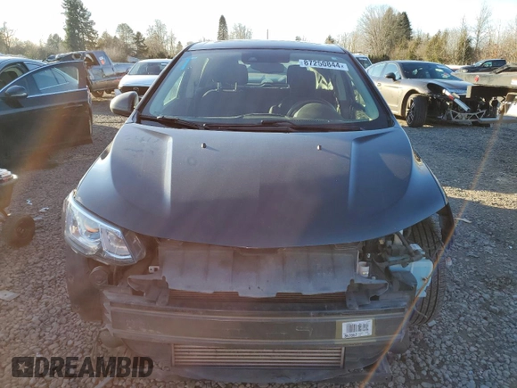 2020 Chevrolet Sonic LT z VIN 1G1JD6SB6L4136715, wystawiony jako Copart lot #87250844 z przebiegiem 61 264 mil mil oraz Szkoda całkowita • Salvage title. Historia ofert i sprzedaży dostępna na DreamBid. Obrazek 5.