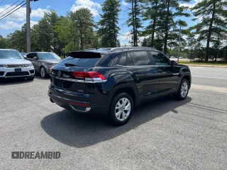 2020 Volkswagen Atlas S with VIN 1V2GC2CA3LC225388, listed as a Copart auction lot 62426205 with 133,709 mi miles and Clean title. Bid and sale history available at DreamBid. Image 4.