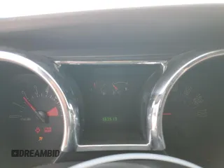 2007 Ford Mustang Deluxe z VIN 1ZVFT84NX75272930, wystawiony jako Copart lot #61072165 z przebiegiem 137 513 mil mil oraz Szkoda całkowita • Salvage title. Historia ofert i sprzedaży dostępna na DreamBid. Obrazek 9.