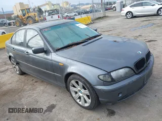 2002 BMW 3 Series 325i with VIN WBAEV33452PD00425, listed as a IAAI auction lot 41413760 with 1 mi miles. Bid and sale history available at carsss.com. Image 1.