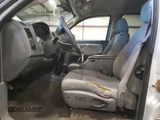 2007 Dodge Dakota SLT with VIN 1D7HW48K97S141569, listed as a Copart auction lot 84002054 with 204,019 mi miles and Salvage Title. Bid and sale history available at carsss.com. Image 7.