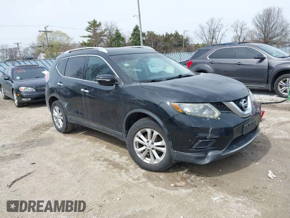 2015 Nissan Rogue SV with VIN 5N1AT2MV2FC811122, listed as a IAAI auction lot 41942521 with 186,965 mi miles. Bid and sale history available at carsss.com. Image 1.