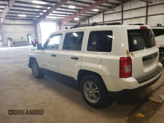2014 Jeep Patriot Sport with VIN 1C4NJPBA0ED692052, listed as a Copart auction lot 61053555 with Not provided miles and Clean title. Bid and sale history available at DreamBid. Image 2.