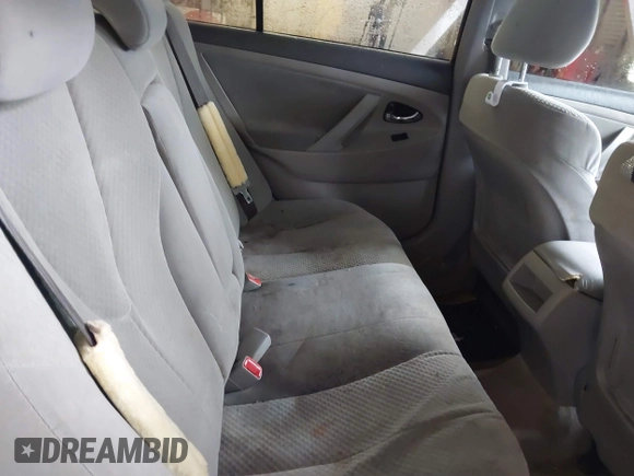 2008 Toyota Camry LE z VIN 4T1BE46K78U735990, wystawiony jako IAAI lot #41730503 z przebiegiem 222 514 mil mil oraz . Historia ofert i sprzedaży dostępna na DreamBid. Obrazek 8.