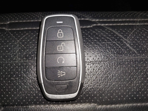 2019 Honda CR-V EX-L with VIN 2HKRW2H85KH607755, listed as a IAAI auction lot 40875501 with 56,756 mi miles. Bid and sale history available at carsss.com. Image 11.