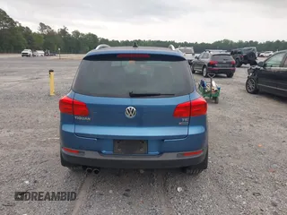 2017 Volkswagen Tiguan Wolfsburg Edition z VIN WVGSV7AXXHW512884, wystawiony jako IAAI lot #42295807 z przebiegiem 79 298 mil mil oraz . Historia ofert i sprzedaży dostępna na DreamBid. Obrazek 16.