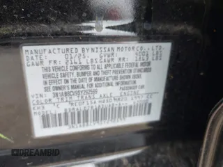 2025 Nissan Sentra SV z VIN 3N1AB8CV9SY292599, wystawiony jako IAAI lot #42399861 z przebiegiem 4 448 mil mil oraz . Historia ofert i sprzedaży dostępna na DreamBid. Obrazek 9.