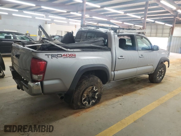 2017 Toyota Tacoma SR5 z VIN 3TMCZ5AN3HM087489, wystawiony jako Copart lot #53017955 z przebiegiem Nie podano mil oraz Szkoda całkowita • Salvage title. Historia ofert i sprzedaży dostępna na DreamBid. Obrazek 3.