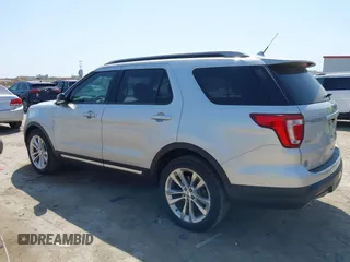 2018 Ford Explorer XLT z VIN 1FM5K7D86JGB78363, wystawiony jako IAAI lot #42028732 z przebiegiem 97 745 mil mil oraz . Historia ofert i sprzedaży dostępna na DreamBid. Obrazek 3.