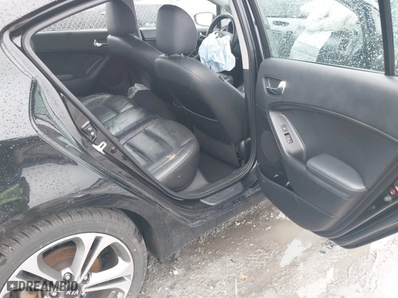 2016 Kia Forte EX with VIN KNAFZ4A86G5569957, listed as a IAAI auction lot 41571012 with 1 mi miles. Bid and sale history available at carsss.com. Image 8.