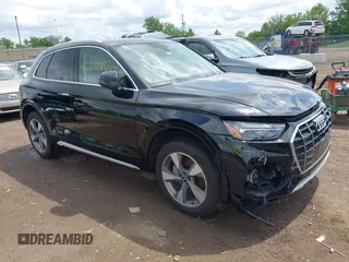 2022 Audi Q5 Premium Plus z VIN WA1BBAFY5N2135244, wystawiony jako IAAI lot #42252866 z przebiegiem 19 731 mil mil oraz . Historia ofert i sprzedaży dostępna na DreamBid. Obrazek 1.