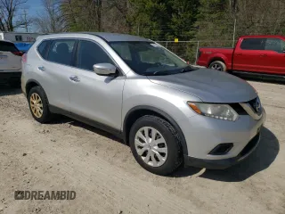 2015 Nissan Rogue S with VIN KNMAT2MV6FP563938, listed as a Copart auction lot 54125535 with 200,649 mi miles and Clean Title. Bid and sale history available at carsss.com. Image 4.