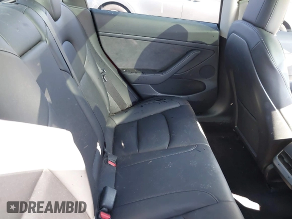 2023 Tesla Model 3 z VIN 5YJ3E1EA8PF463179, wystawiony jako IAAI lot #41738318 z przebiegiem 37 990 mil mil oraz . Historia ofert i sprzedaży dostępna na DreamBid. Obrazek 8.