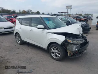 2020 Kia Soul S with VIN KNDJ23AU6L7735062, listed as a IAAI auction lot 40729662 with 100,546 mi miles and . Bid and sale history available at DreamBid. Image 1.