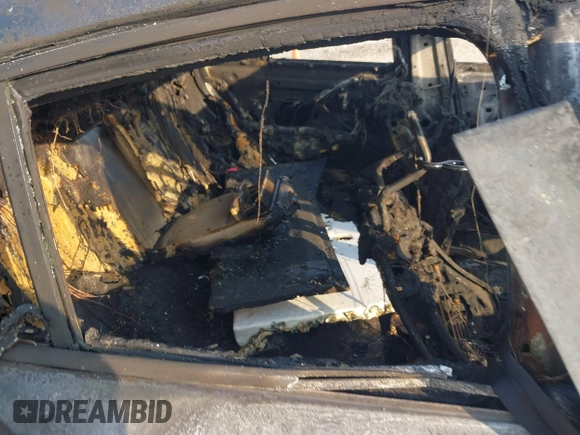 2015 BMW X4 xDrive28i with VIN 5UXXW3C54F0M88902, listed as a IAAI auction lot 42037787 with Not provided miles and . Bid and sale history available at DreamBid. Image 8.