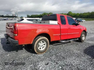 1998 Ford F-150 z VIN 1FTZX17W8WNC34501, wystawiony jako Copart lot #54675995 z przebiegiem 124 628 mil mil oraz Szkoda całkowita • Salvage title. Historia ofert i sprzedaży dostępna na DreamBid. Obrazek 3.