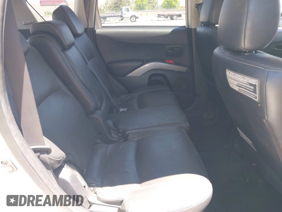 2007 Mitsubishi Outlander XLS z VIN JA4MT41X87Z022372, wystawiony jako IAAI lot #42342600 z przebiegiem 190 073 mil mil oraz . Historia ofert i sprzedaży dostępna na DreamBid. Obrazek 8.