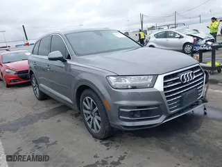 2017 Audi Q7 Premium Plus with VIN WA1LAAF71HD054278, listed as a IAAI auction lot 41391066 with 100,201 mi miles. Bid and sale history available at carsss.com. Image 1.