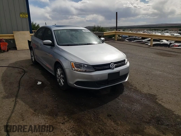 2014 Volkswagen Jetta SE with VIN 3VWD07AJ4EM427734, listed as a Copart auction lot 55093165 with 117,260 mi miles and Salvage title. Bid and sale history available at DreamBid. Image 13.