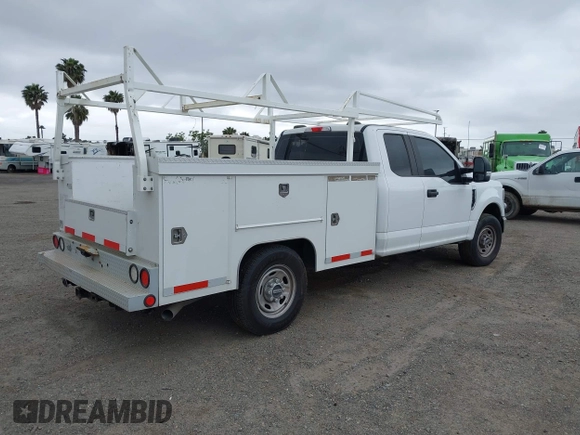 2022 Ford F-250 XL with VIN 1FD7X2A65NED19425, listed as a IAAI auction lot 42178334 with 64,857 mi miles and . Bid and sale history available at DreamBid. Image 4.
