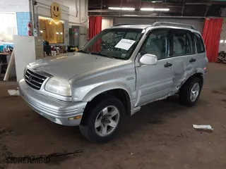 2000 Suzuki Grand Vitara JLX with VIN JS3TD62V1Y4101244, listed as a IAAI auction lot 41635060 with 169,951 mi miles. Bid and sale history available at carsss.com. Image 17.