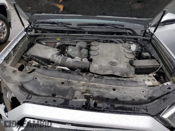 2023 Toyota 4Runner SR5 with VIN JTEMU5JR9P6174216, listed as a Copart auction lot 48993335 with 9,211 mi miles and Salvage title. Bid and sale history available at DreamBid. Image 12.