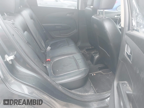 2012 Chevrolet Sonic LTZ z VIN 1G1JE6SH9C4224451, wystawiony jako IAAI lot #42490384 z przebiegiem 153 589 mil mil oraz . Historia ofert i sprzedaży dostępna na DreamBid. Obrazek 8.