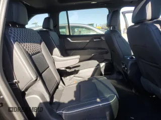 2024 GMC Acadia AWD Denali z VIN 1GKENRKS5RJ238996, wystawiony jako Copart lot #44178065 z przebiegiem 922 mil mil oraz Szkoda całkowita • Salvage title. Historia ofert i sprzedaży dostępna na DreamBid. Obrazek 11.