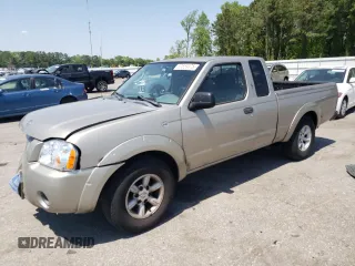 2004 Nissan Frontier XE z VIN 1N6DD26T84C429245, wystawiony jako Copart lot #53559375 z przebiegiem 306 453 mil mil oraz Szkoda całkowita • Salvage title. Historia ofert i sprzedaży dostępna na DreamBid. Obrazek 1.