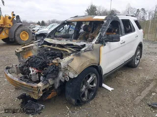 2013 Ford Explorer Limited with VIN 1FM5K8F86DGA60918, listed as a IAAI auction lot 41853203 with 1 mi miles. Bid and sale history available at carsss.com. Image 2.